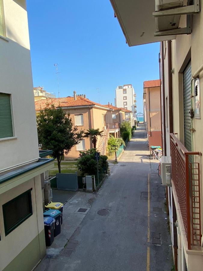 Euroresidence - Piazza Mazzini- 30 Mt Dal Mare - Immobil Relax ليدو دي يسولو المظهر الخارجي الصورة